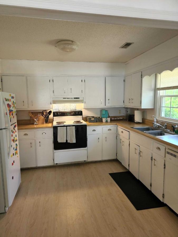 Cottage By The Beach Best Suited For Large Groups Wilmington Exterior photo